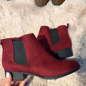 SO Women's Burgundy Ankle Booties